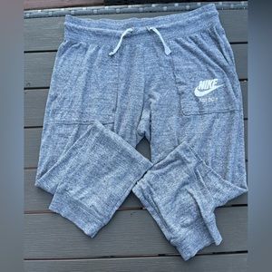 Medium Nike sweats